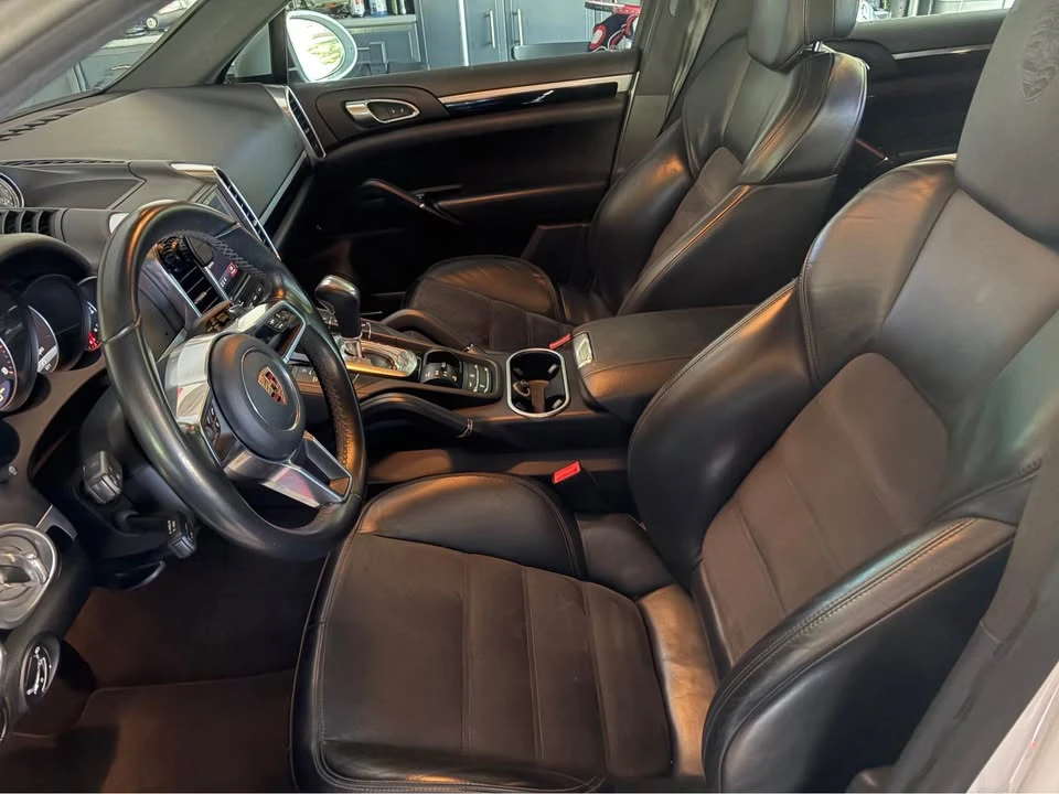2018 Porsche 958 Cayenne - Image 11 of 19