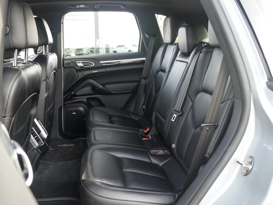 2018 Porsche 958 Cayenne - Image 9 of 20