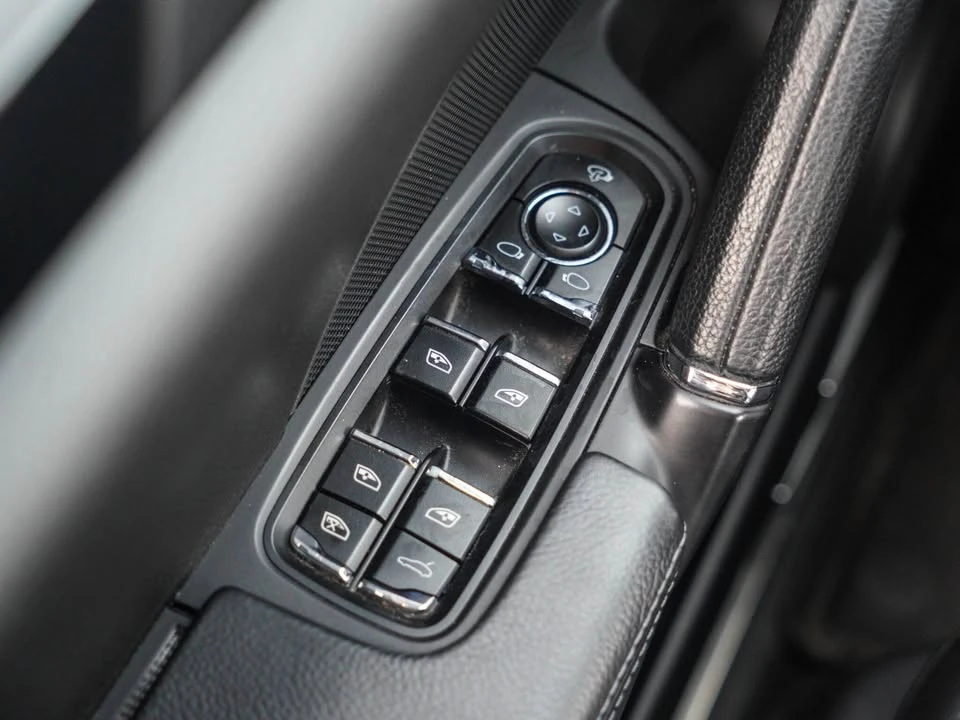 2018 Porsche 958 Cayenne - Image 13 of 20