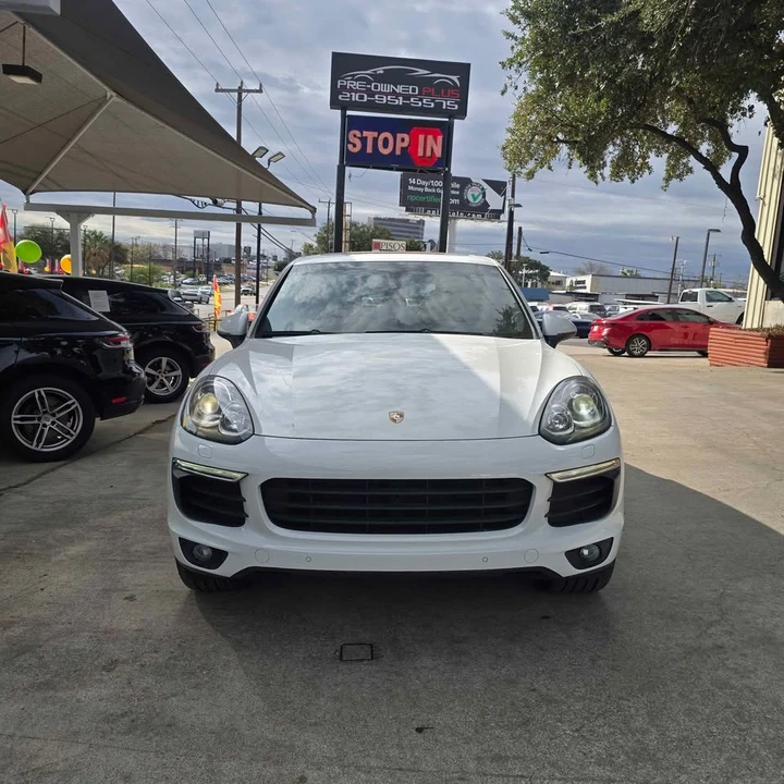 2018 Porsche 9Y0/9Y3 Cayenne - Image 2 of 15