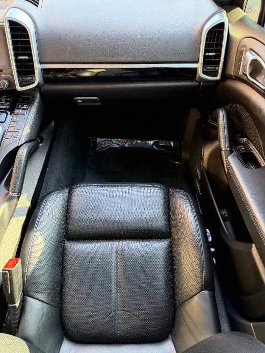 2018 Porsche 958 Cayenne - Image 11 of 19