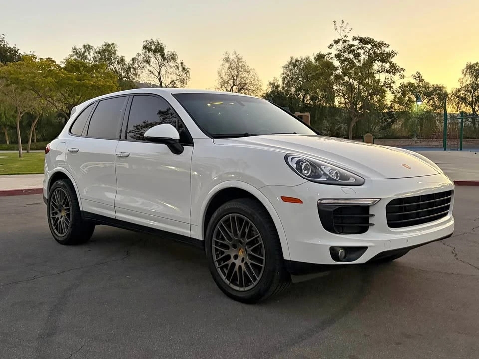 2018 Porsche 958 Cayenne - Image 2 of 19