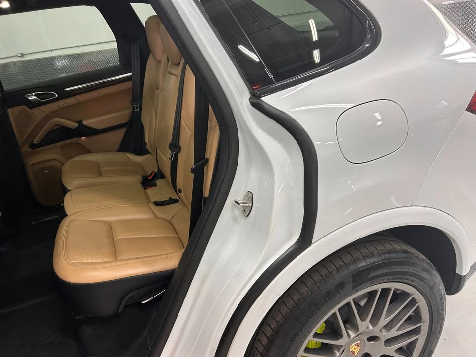 2018 Porsche 958 Cayenne - Image 14 of 18