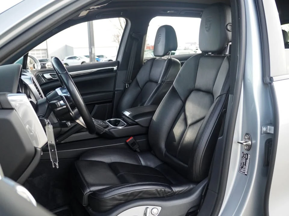 2018 Porsche 958 Cayenne - Image 7 of 20