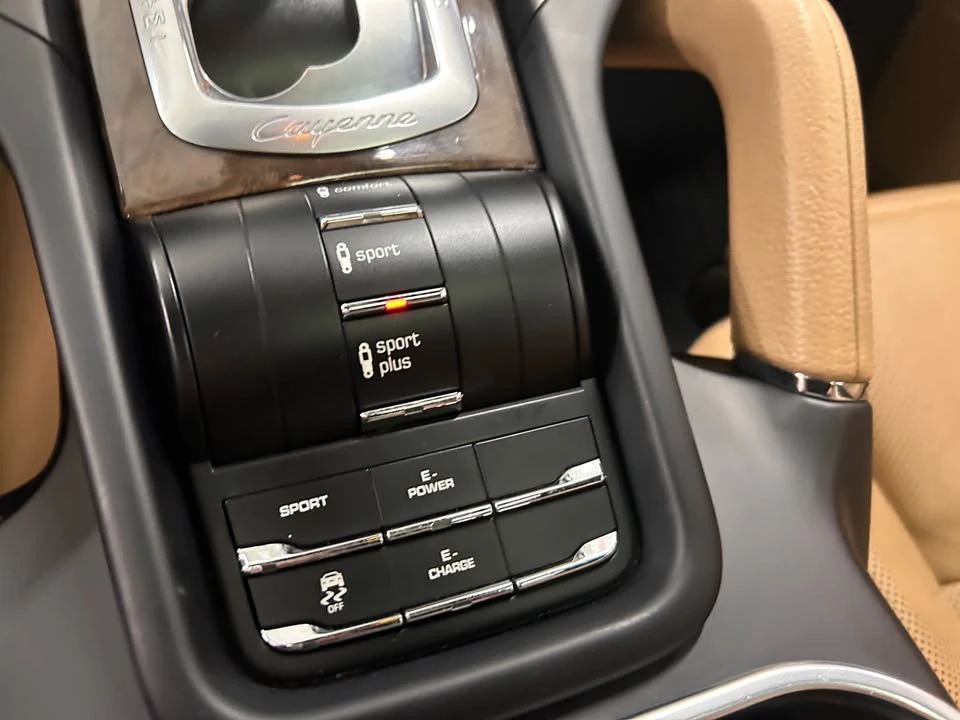 2018 Porsche 958 Cayenne - Image 13 of 18