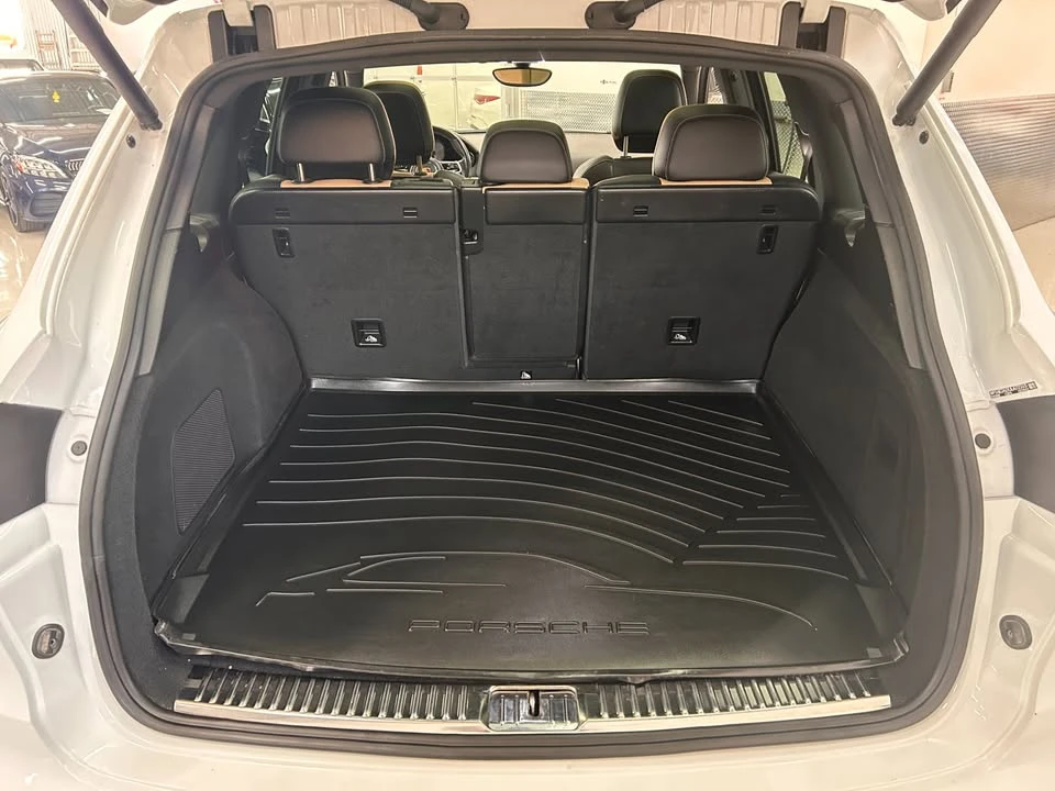 2018 Porsche 958 Cayenne - Image 16 of 18