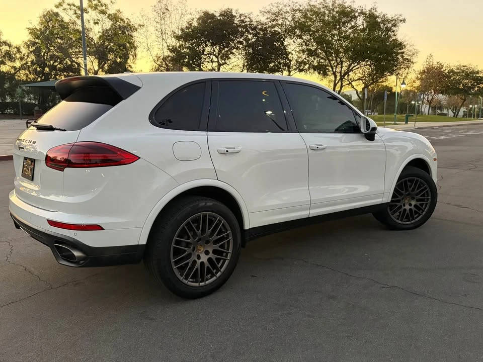 2018 Porsche 958 Cayenne - Image 4 of 19