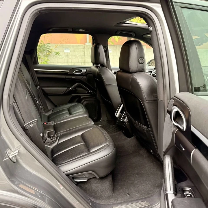 2018 Porsche 958 Cayenne - Image 12 of 19