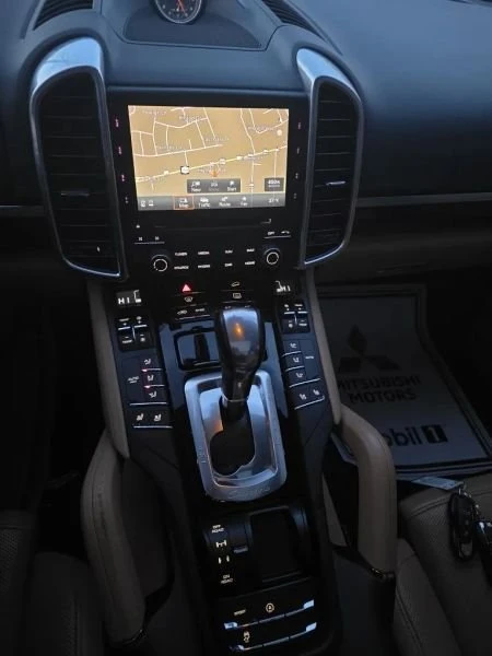 2018 Porsche 958 Cayenne - Image 15 of 20
