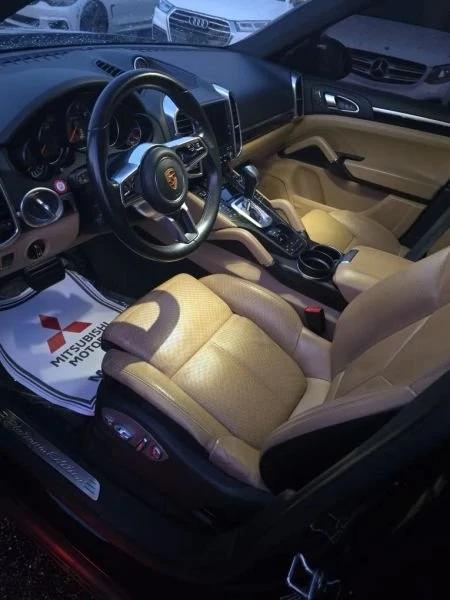 2018 Porsche 958 Cayenne - Image 8 of 20
