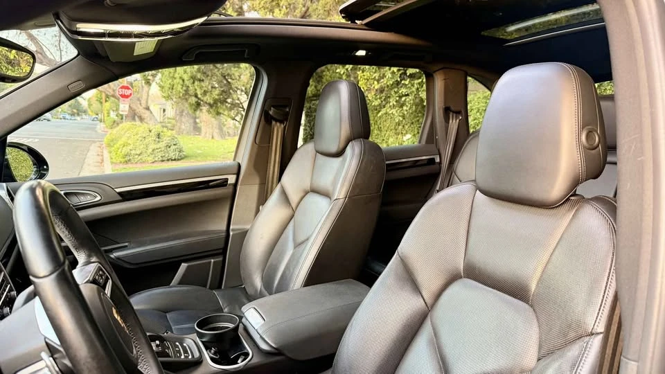 2018 Porsche 958 Cayenne S - Image 12 of 20