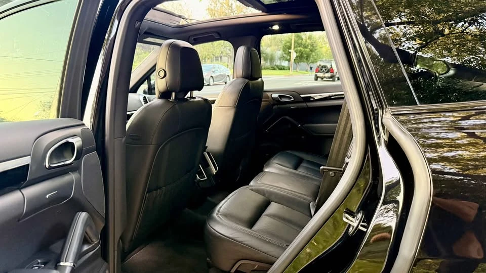 2018 Porsche 958 Cayenne S - Image 7 of 20