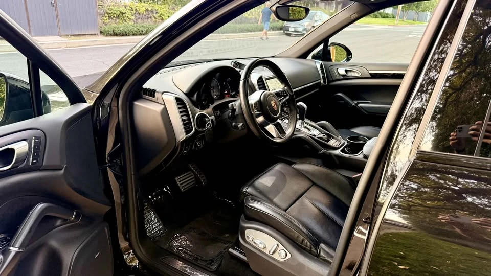 2018 Porsche 958 Cayenne S - Image 14 of 20
