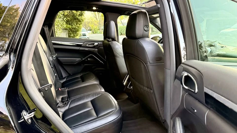 2018 Porsche 958 Cayenne S - Image 8 of 20