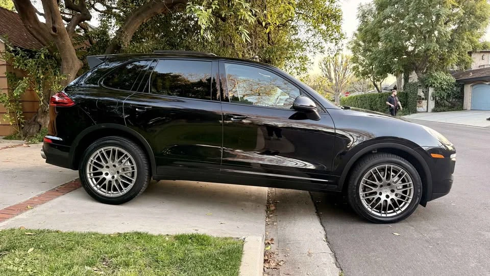 2018 Porsche 958 Cayenne S - Image 2 of 20