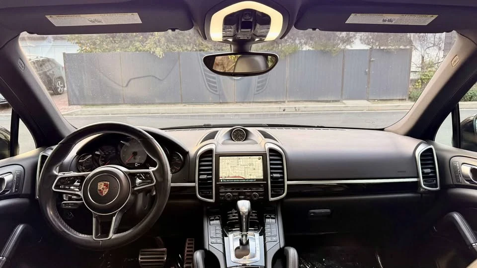 2018 Porsche 958 Cayenne S - Image 5 of 20