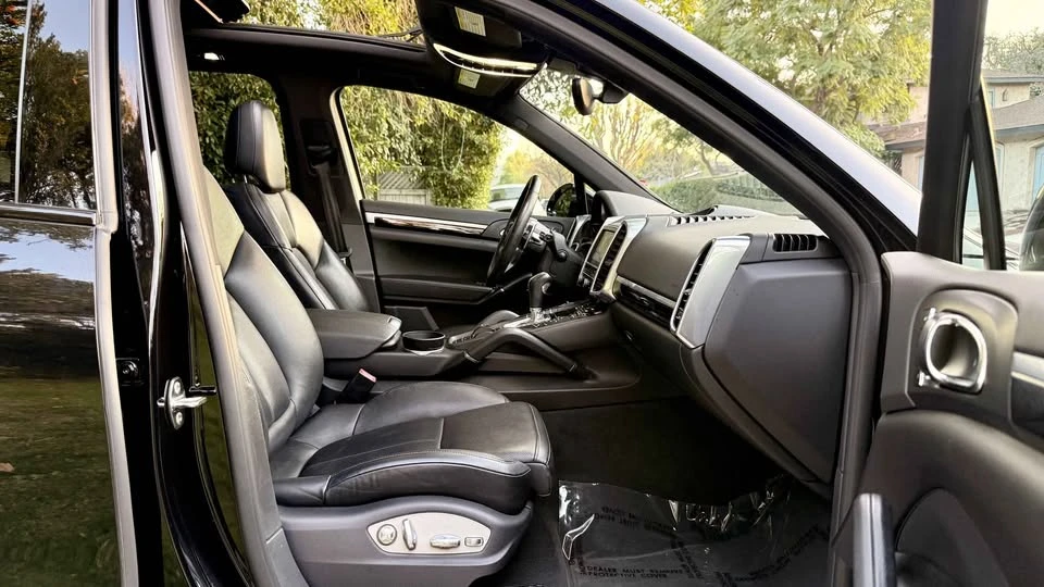 2018 Porsche 958 Cayenne S - Image 10 of 20
