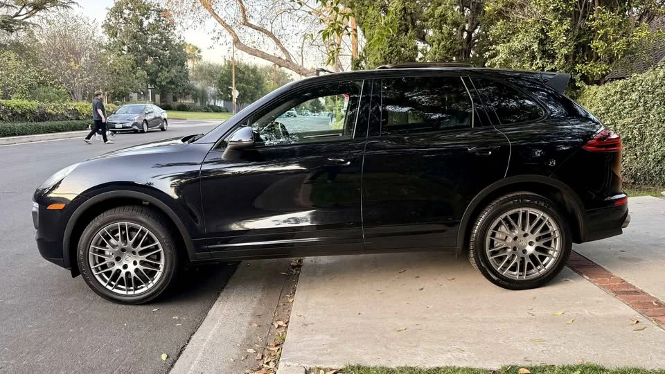 2018 Porsche 958 Cayenne S - Image 4 of 20