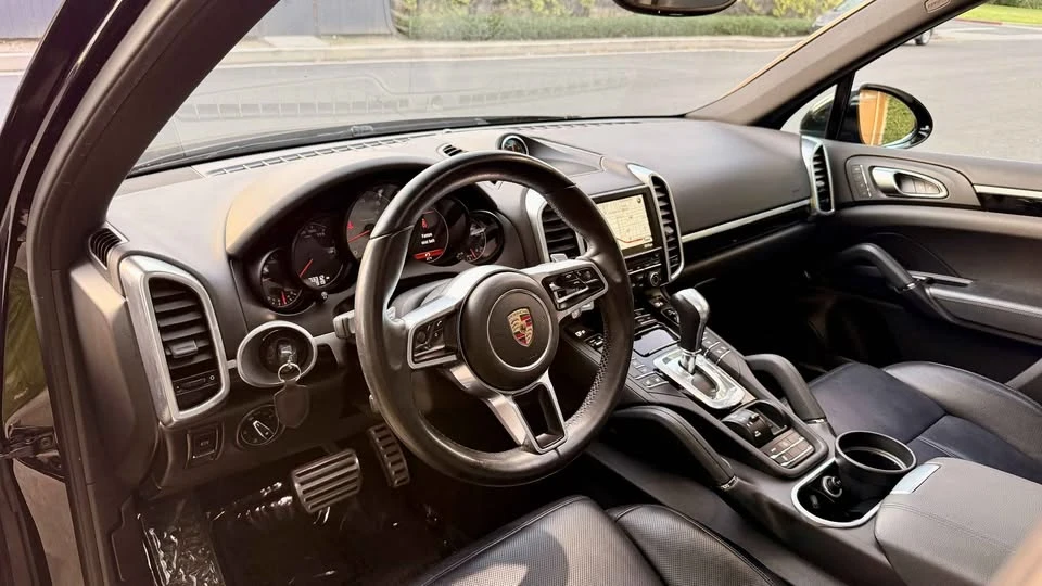 2018 Porsche 958 Cayenne S - Image 9 of 20