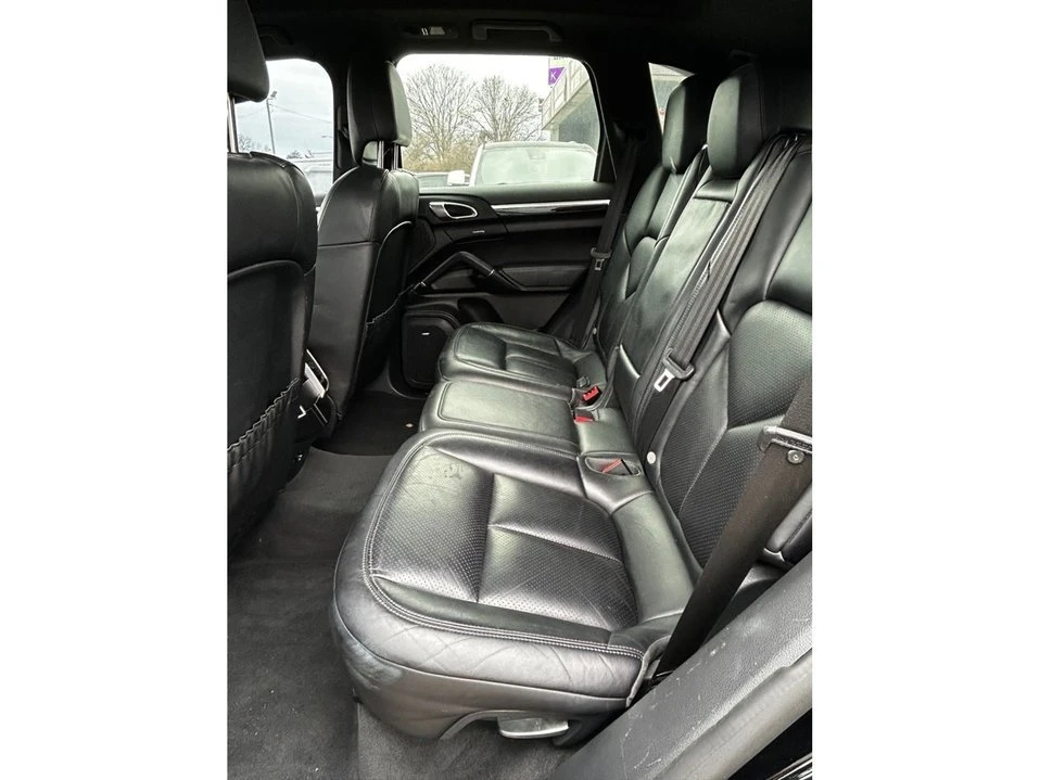 2018 Porsche 958 Cayenne - Image 9 of 12