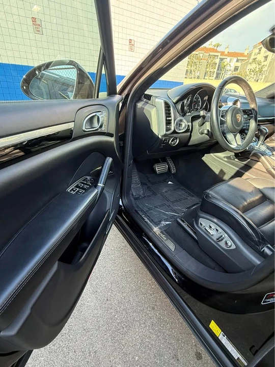2018 Porsche 958 Cayenne - Image 9 of 15
