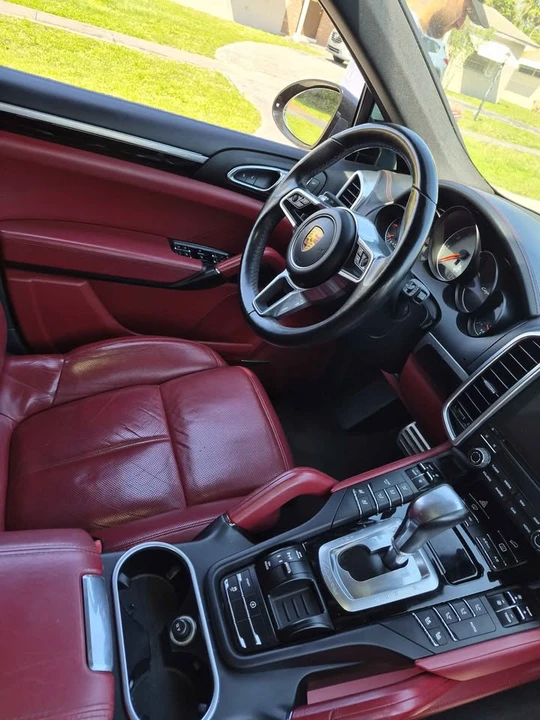 2018 Porsche 958 Cayenne - Image 10 of 15