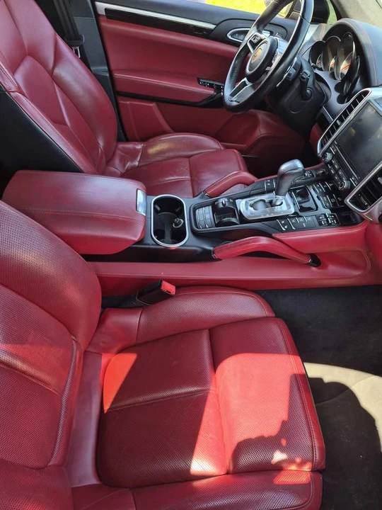 2018 Porsche 958 Cayenne - Image 9 of 15