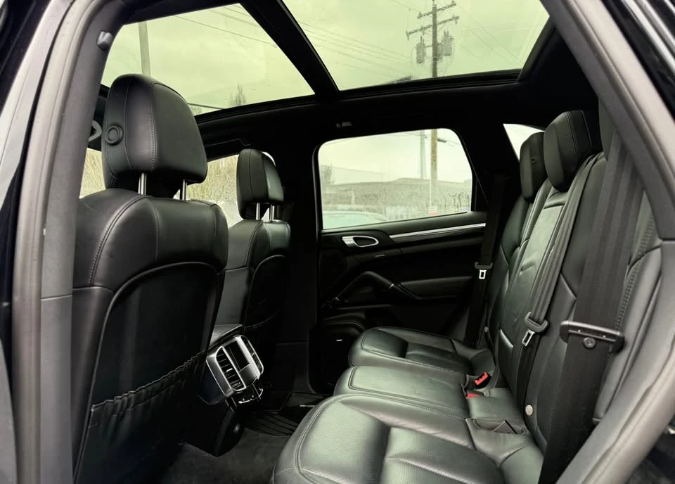 2018 Porsche 958 Cayenne - Image 11 of 13