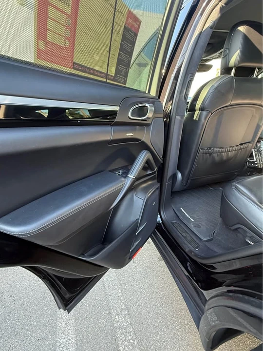2018 Porsche 958 Cayenne - Image 11 of 15