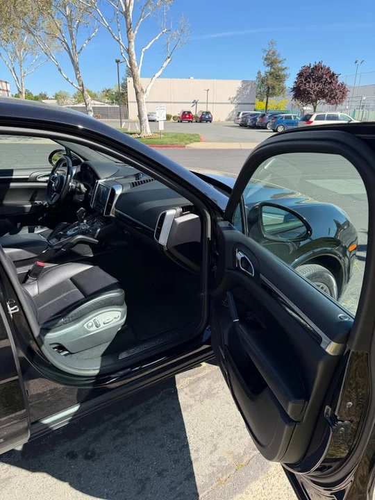 2018 Porsche 958 Cayenne - Image 14 of 18