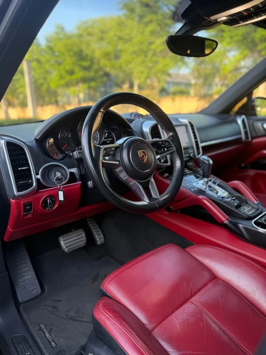 2018 Porsche 958 Cayenne S - Image 10 of 15