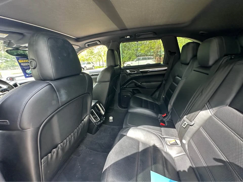 2018 Porsche 958 Cayenne - Image 9 of 15