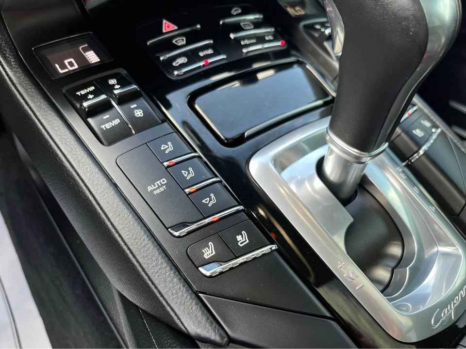 2018 Porsche 958 Cayenne - Image 18 of 20