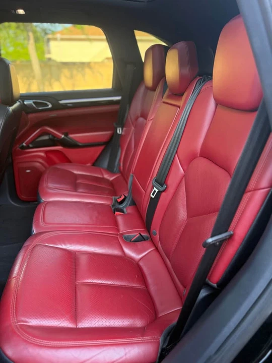 2018 Porsche 958 Cayenne S - Image 7 of 15