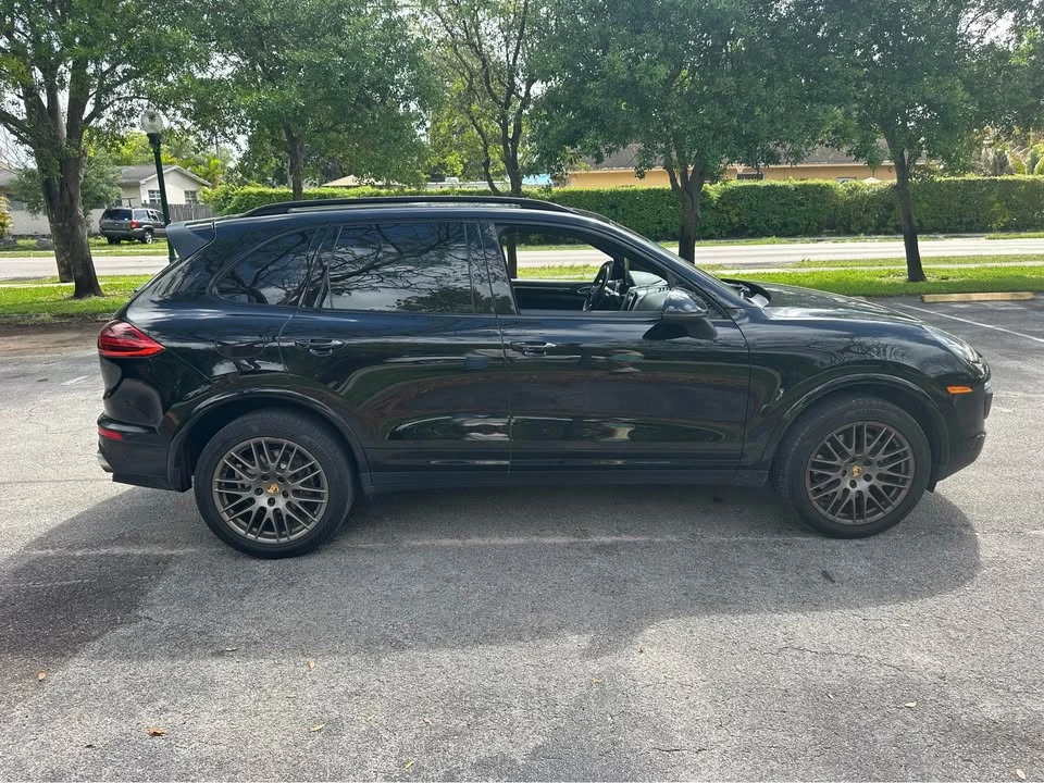 2018 Porsche 958 Cayenne - Image 4 of 15