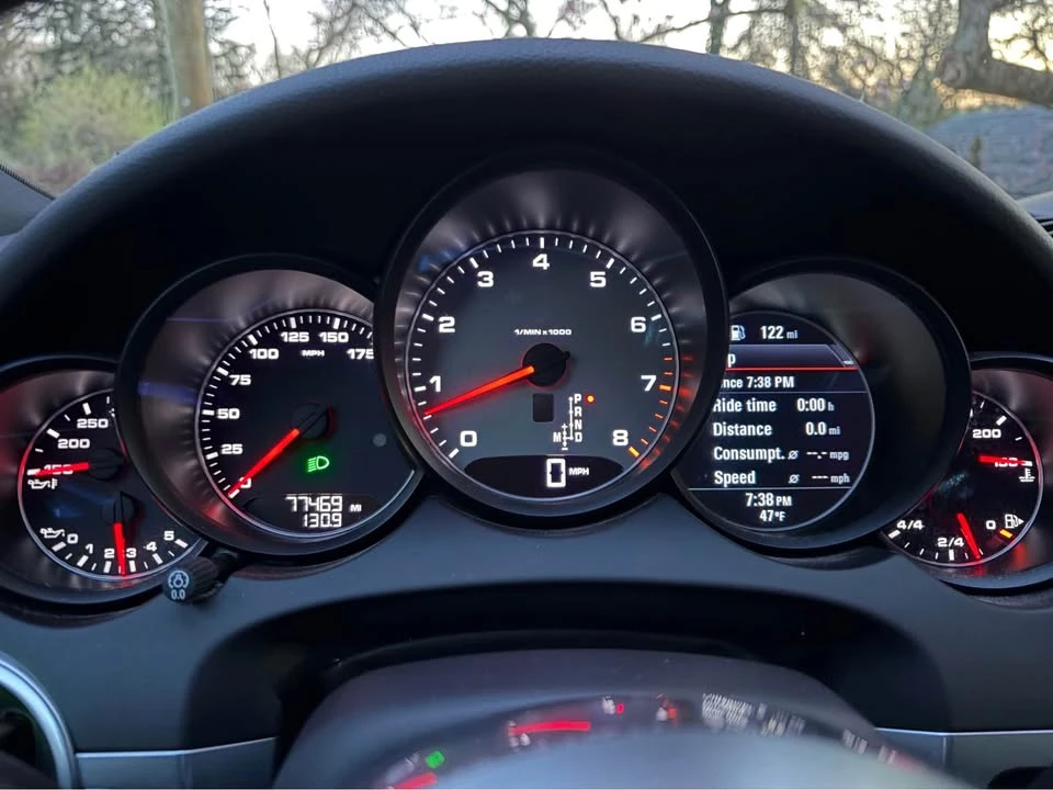 2018 Porsche 958 Cayenne S - Image 9 of 20