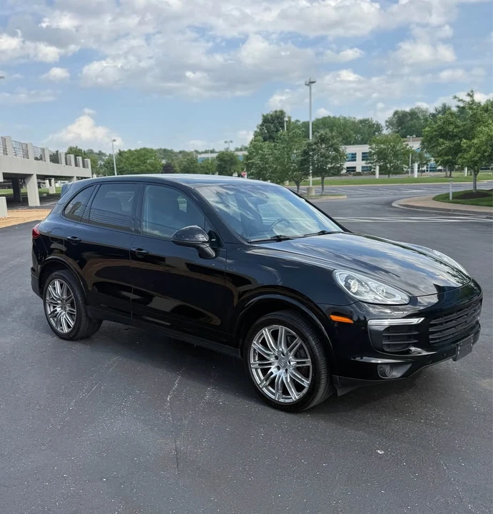 2018 Porsche 958 Cayenne - Image 2 of 11