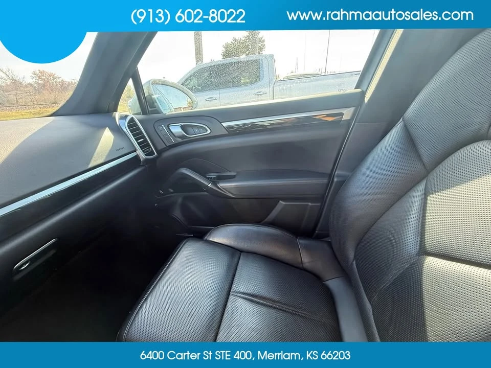 2018 Porsche 958 Cayenne - Image 15 of 20
