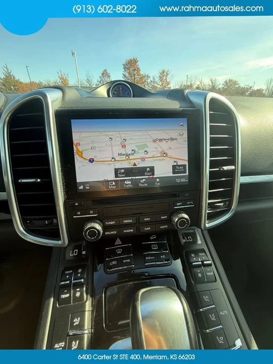 2018 Porsche 958 Cayenne - Image 16 of 20