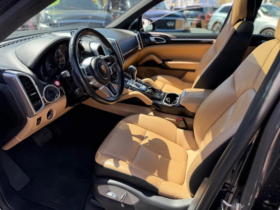 2018 Porsche 958 Cayenne - Image 6 of 12