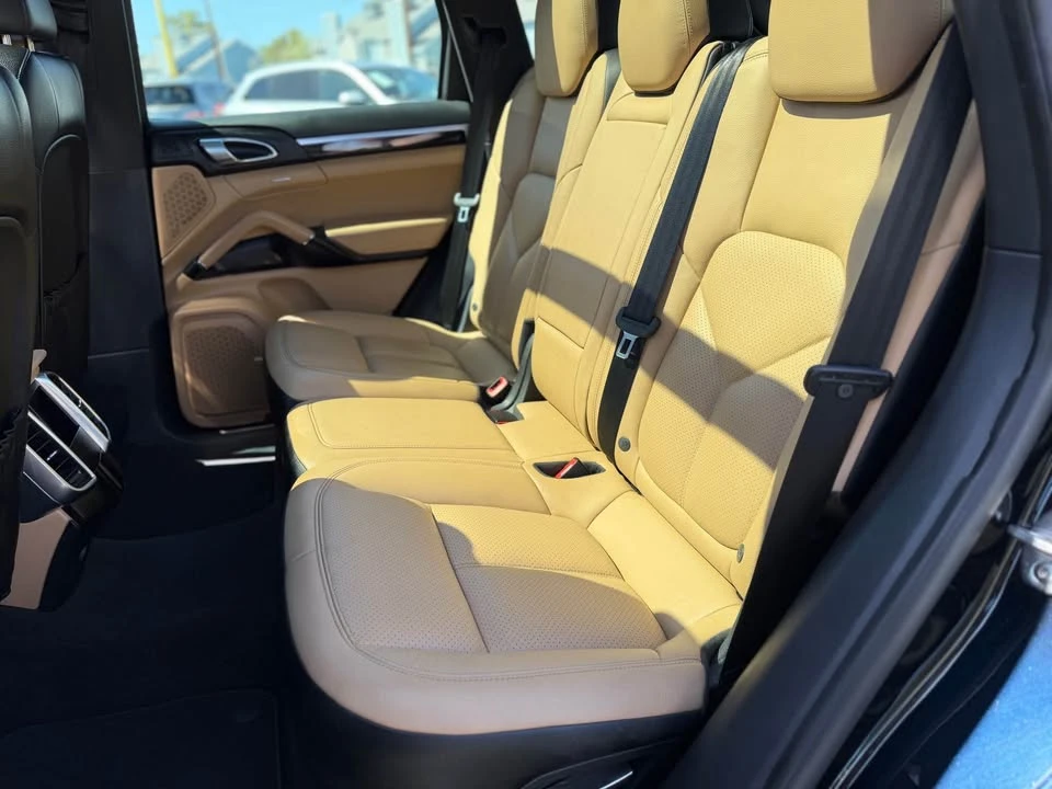 2018 Porsche 958 Cayenne - Image 9 of 12