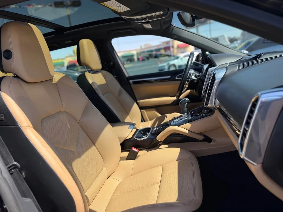 2018 Porsche 958 Cayenne - Image 11 of 12