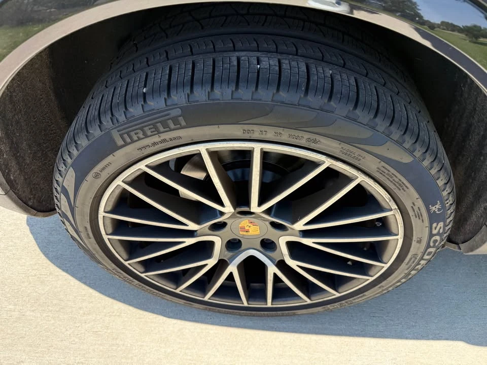 2018 Porsche 958 Cayenne - Image 11 of 18