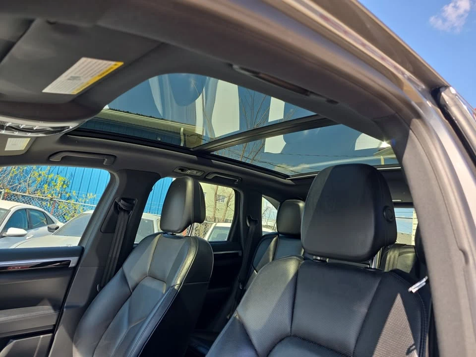 2018 Porsche 958 Cayenne - Image 11 of 20