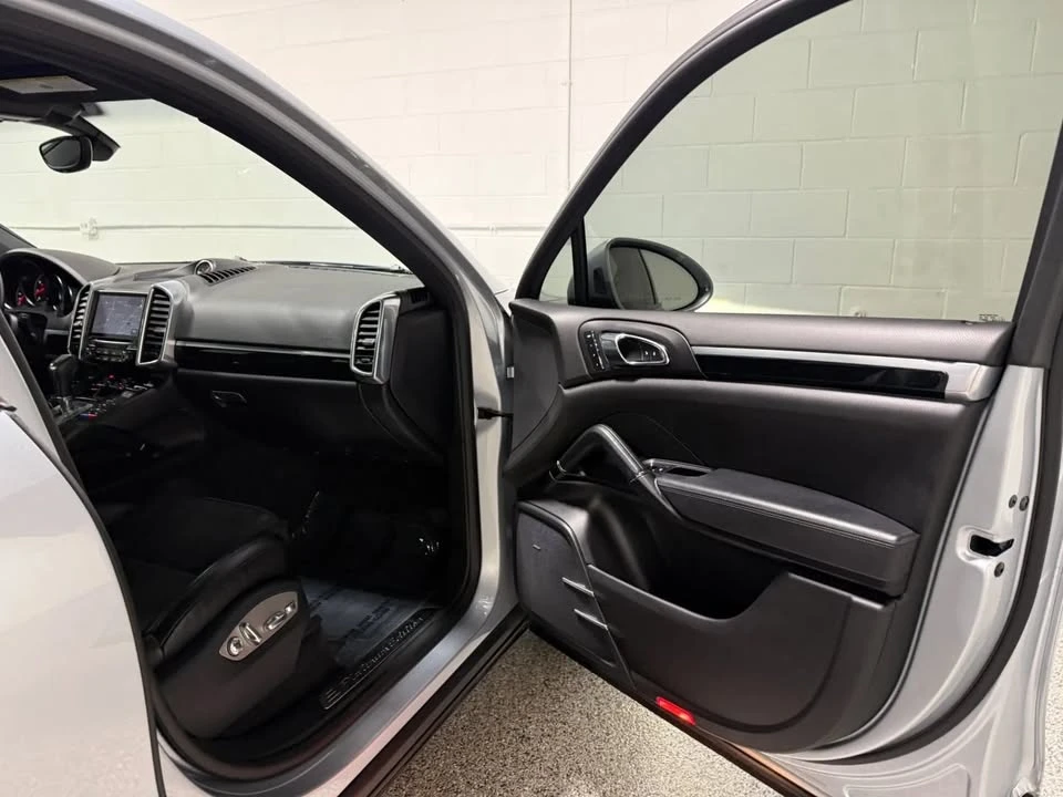 2018 Porsche 958 Cayenne - Image 18 of 20