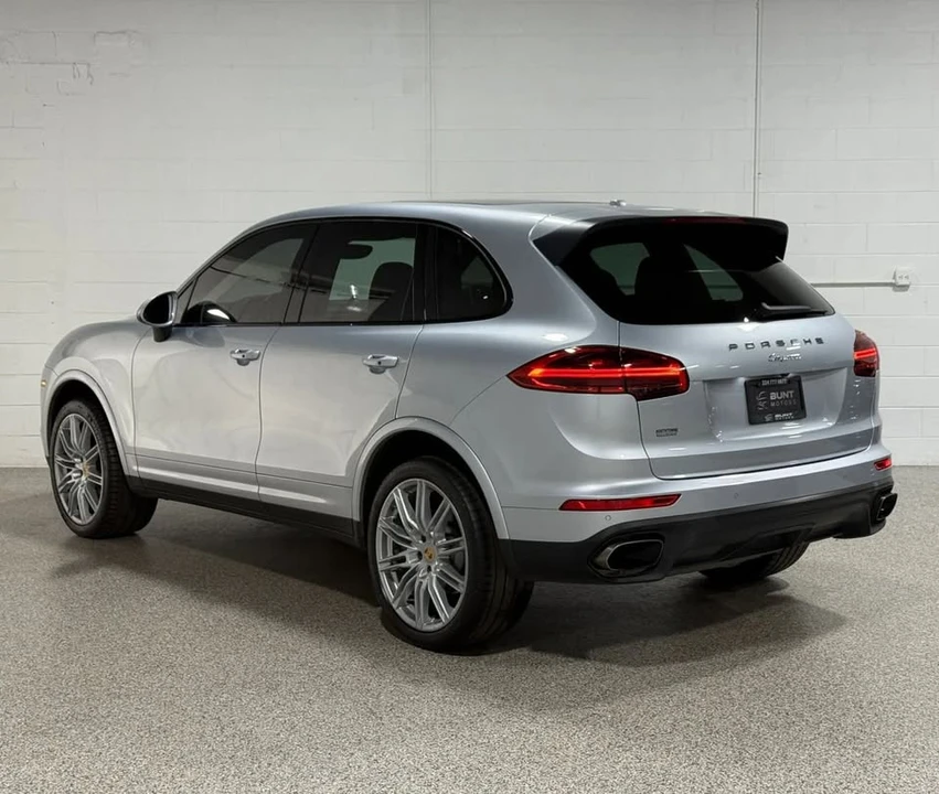 2018 Porsche 958 Cayenne - Image 3 of 20