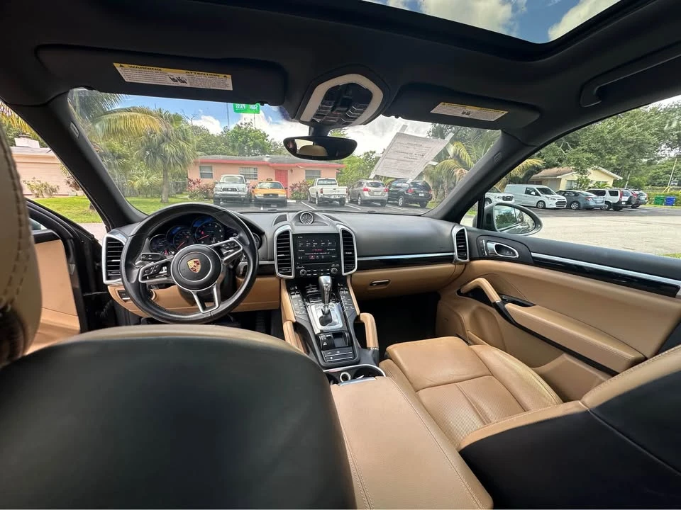 2018 Porsche 958 Cayenne - Image 10 of 15
