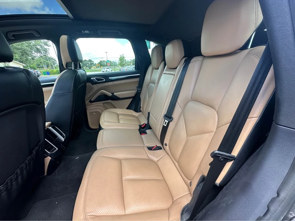 2018 Porsche 958 Cayenne - Image 8 of 15