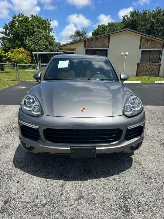 2018 Porsche 958 Cayenne - Image 2 of 15