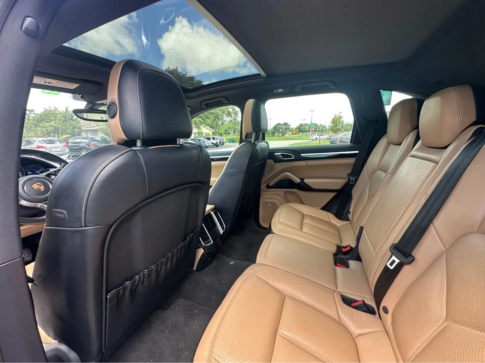 2018 Porsche 958 Cayenne - Image 9 of 15